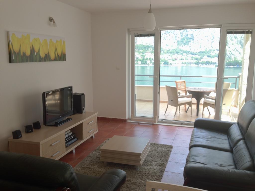 Apartment Fjord Waterfront Kotor Ngoại thất bức ảnh